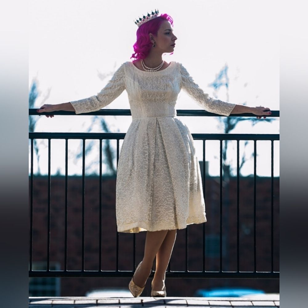 Vintage 1950a formal/wedding white lace  dress